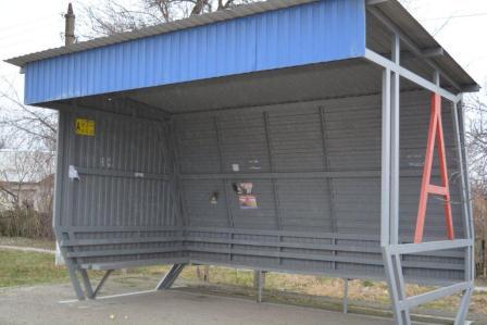 В Ванновском поселении устанавливают таблички с расписанием автобусов 